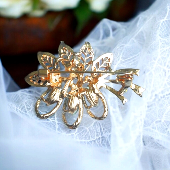 Green and Clear Rhinestone Floral Spray Brooch - Picture 2 of 2